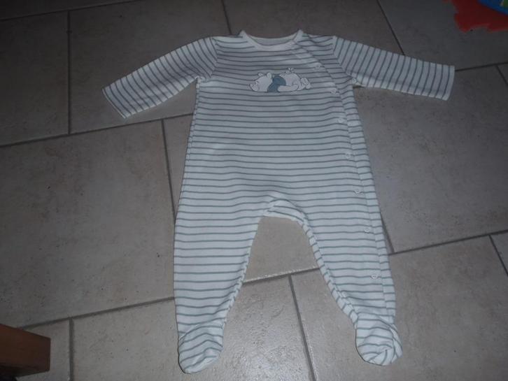 Disney pyjama maat 80, Kinderen en Baby's, Babykleding | Maat 80, Zo goed als nieuw, Jongetje, Nacht- of Onderkleding, Ophalen of Verzenden