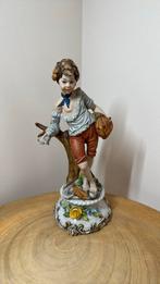 Porseleinen beeldje Capodimonte, Antiek en Kunst, Antiek | Porselein, Ophalen of Verzenden