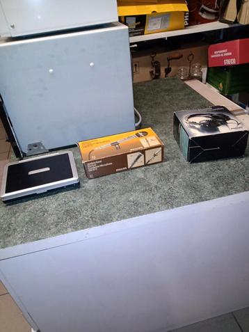 Microfoon, hoofd stereo, cd speler. 5 Euro stuk beschikbaar voor biedingen