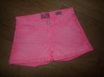 Vingino roze short (152), Kinderen en Baby's, Kinderkleding | Maat 152, Meisje, Ophalen of Verzenden, Broek, Zo goed als nieuw