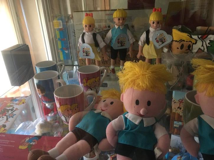 STRIP-PRULLARIA ( In behandeling), Boeken, Stripverhalen, Zo goed als nieuw, Ophalen