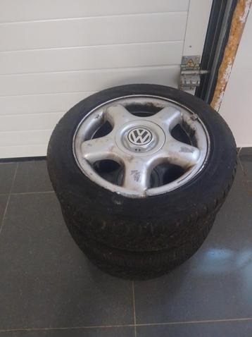 Autobanden  beschikbaar voor biedingen