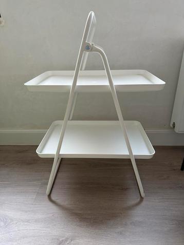 Bijzettafeltje Ikea beschikbaar voor biedingen