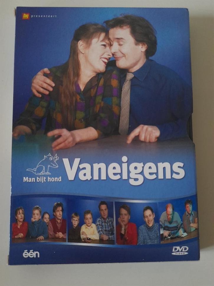 Dvd - Vaneigens,  Man Bijt Hond - alle afleveringen, Cd's en Dvd's, Dvd's | Tv en Series, Zo goed als nieuw, Ophalen of Verzenden