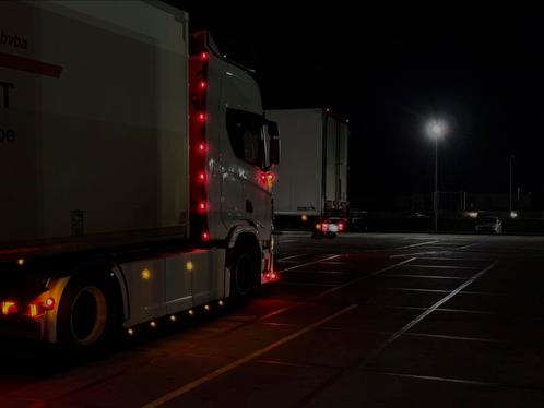 Scania NexGen lichtlatten en muziek installatie, Auto-onderdelen, Vrachtwagen-onderdelen, Scania, Carrosserie en Plaatwerk, Nieuw