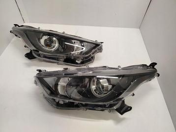 Toyota Yaris IV Gewone lens links rechts lamp beschikbaar voor biedingen