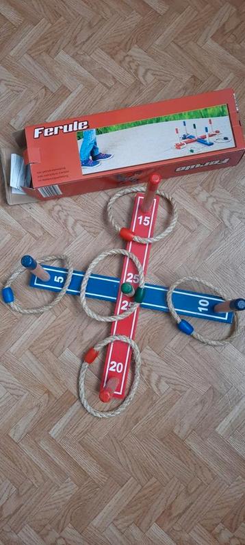 Ferule, ringen gooien beschikbaar voor biedingen