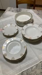 Eetservies Boch, Made in Belgium, wit met gouden randjes, Enlèvement, Assiettes(s)