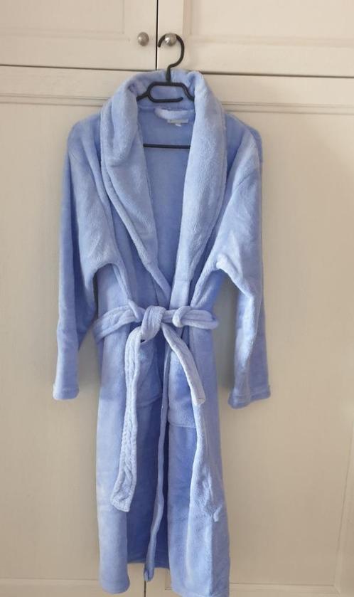 PEIGNOIR IN FLEECE MET PLUCHETOUCH -KLEUR HEMELSBLAUW - LANG, Kleding | Dames, Homewear, Nieuw, Maat 38/40 (M), Blauw, Verzenden