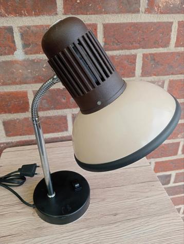 Retro bureau lamp beschikbaar voor biedingen