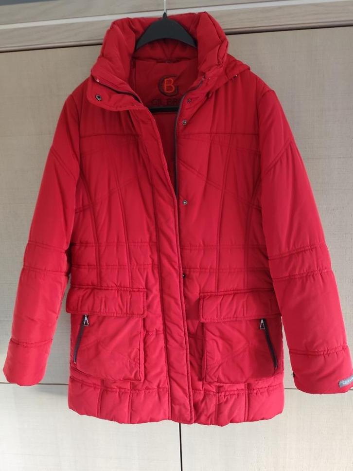 Damesjas Gil Bret, maat 40, gratis..., Kleding | Dames, Jassen | Winter, Zo goed als nieuw, Maat 38/40 (M), Rood, Ophalen of Verzenden