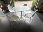 Originele Knoll Saarinen tafel + 4 Vitra Eames stoelen, Antiek en Kunst, Antiek | Meubels | Tafels, Ophalen