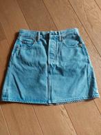 Jeansrok W26 Levi´s in bijna nieuwstaat, Blauw, Ophalen of Verzenden, Zo goed als nieuw, Maat 34 (XS) of kleiner