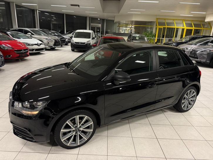AUDI A1 1.2i 63Kw Euro 5 Jaar 11/2014 68.000km, Auto's, Audi, Bedrijf, A1, Airconditioning, Cruise Control, Elektrische buitenspiegels