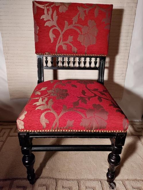Karaktervolle antieke stoel, Maison & Meubles, Chaises, Utilisé, Une, Bois, Tissus, Rouge, Enlèvement