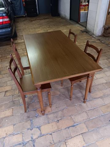 Table à manger rustique en chêne avec 4 chaises