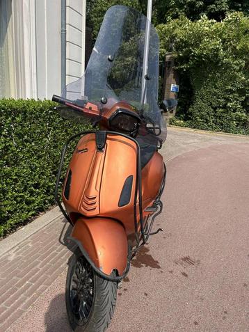 Vespa sprint  beschikbaar voor biedingen