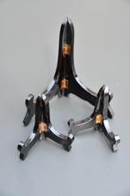3 supports pour assiettes ou plats décoratifs - 10 €, Ophalen