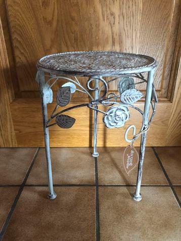 Table d’appoint romantique de décoration d’intérieur Neuve!!, Neuf, Enlèvement ou Envoi, Romantique, Rond