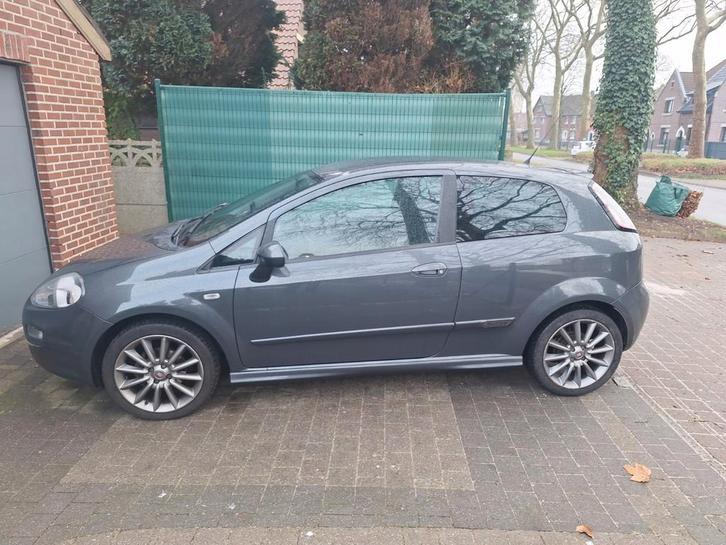 Auto te koop kleur grijs metalic ., Auto's, Fiat, Particulier, Punto, Benzine, Ophalen