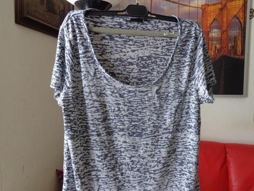 T-shirt  WE  maat XL( eerder maat l) korte mouw, Kleding | Dames, T-shirts, Gedragen, Maat 42/44 (L), Grijs, Korte mouw, Ophalen of Verzenden