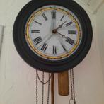 Antieke hangklok, Huis en Inrichting, Woonaccessoires | Klokken, Ophalen
