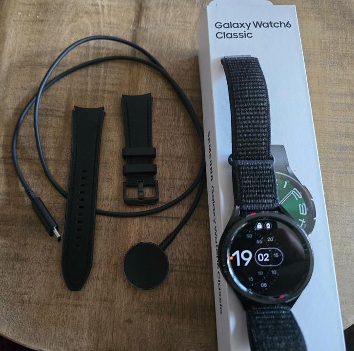 Samsung Galaxy Watch 6 Classic LTE - 47mm (Zwart), Handtassen en Accessoires, Smartwatches, Zo goed als nieuw, Android, Zwart