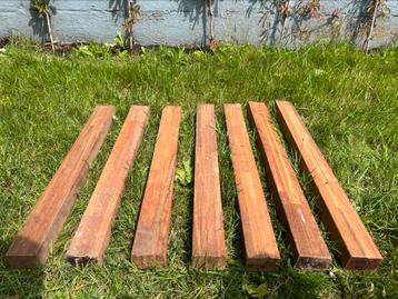 7 Hardhout Balkjes 60cm-67cm beschikbaar voor biedingen
