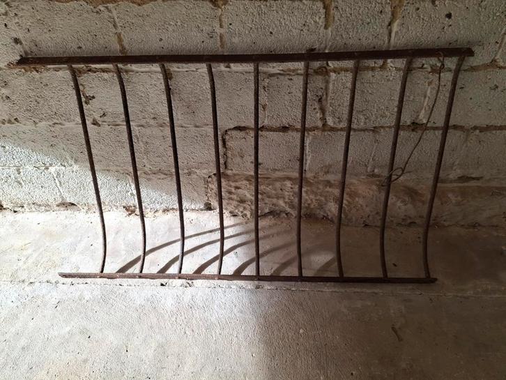 Antiek ijzeren hooibak / voederrek – brocante stalonderdeel, Dieren en Toebehoren, Stalling en Weidegang