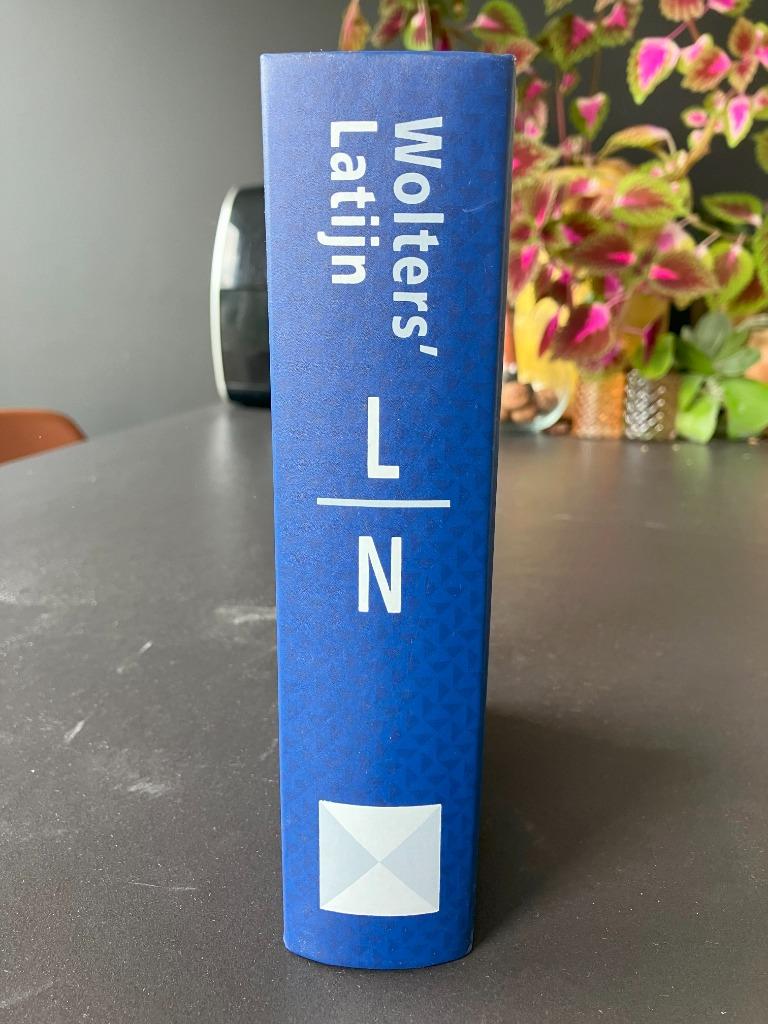 Wolters' Beknopt Woordenboek Latijn - Nederlands (1991), Boeken, Woordenboeken, Zo goed als nieuw, Latijn, Koenen of Wolters, Ophalen