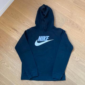 Zwarte hoodie Nike 158-170cm beschikbaar voor biedingen