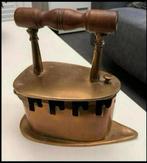 Oude antieke strijkijzer in koper, Antiek en Kunst, Ophalen, Koper