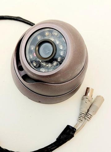 Beveiligings I.R. camera. VELLEMAN. (Sony ccd) DC 12v. Buite