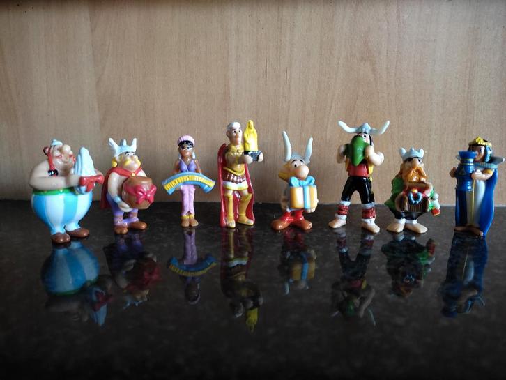 Astérix - figurines Kinder (Série complète/2009) : le cadeau, Collections, Personnages de BD, Neuf, Statue ou Figurine, Astérix et Obélix