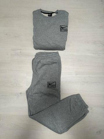 Trainingspak Nike x Stussy beschikbaar voor biedingen