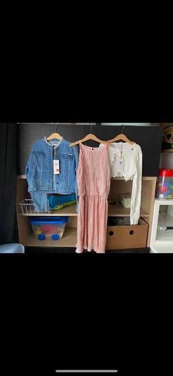 12 jaar.   Nieuwe kleding.    Alice Pi, Enlèvement ou Envoi
