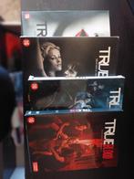 True Blood 1 t/m 4, CD & DVD, DVD | TV & Séries télévisées, Comme neuf, Action et Aventure, Coffret, Enlèvement ou Envoi