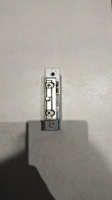 Gâche électrique eff eff assa abloy 128 E disponible aux enchères