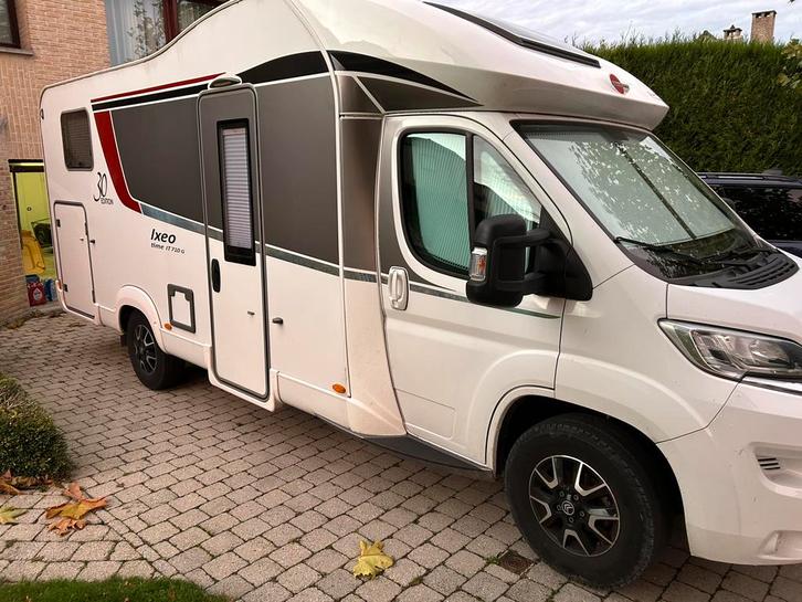 Bürstner Ixeo it 710 editie 30, Caravans en Kamperen, Mobilhomes, Particulier, tot en met 5, Half-integraal, Bürstner, Overige merken