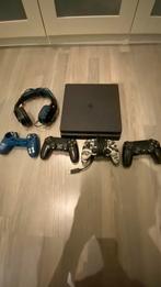 PS4 + 3 manettes + casque + étui, À partir de 3 ans, Aventure et Action, Enlèvement ou Envoi, Neuf