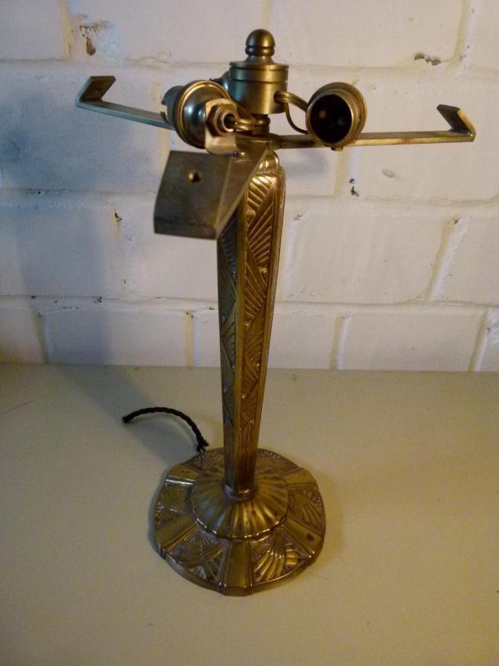 Art deco voet tafellamp bajonetlampen, Antiek en Kunst, Antiek | Verlichting, Ophalen