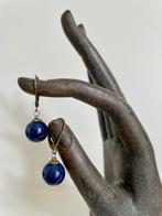 Isabel Marant - oorbellen - marine blauwe bolletjes - zgan, Overige materialen, Hangers, Blauw, Ophalen of Verzenden