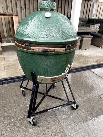 Big Green egg XL.,,,,,  WEG= WEG  beschikbaar voor biedingen