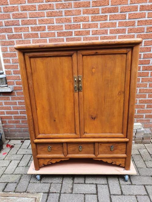 Zeer mooie antieke iepenhouten kledingkast in Ming-stijl., Antiek en Kunst, Antiek | Meubels | Kasten, Ophalen of Verzenden
