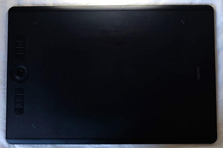 Tablette graphique WACOM à vendre, Computers en Software, Tekentablets, Zo goed als nieuw, Bedraad, Multi-touch, Ophalen