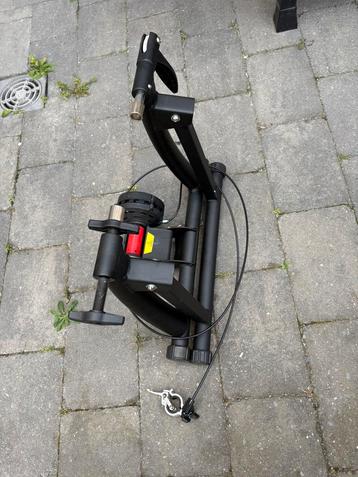 B’TWIN In’Ride 100 fietstrainer – bijna nieuw beschikbaar voor biedingen