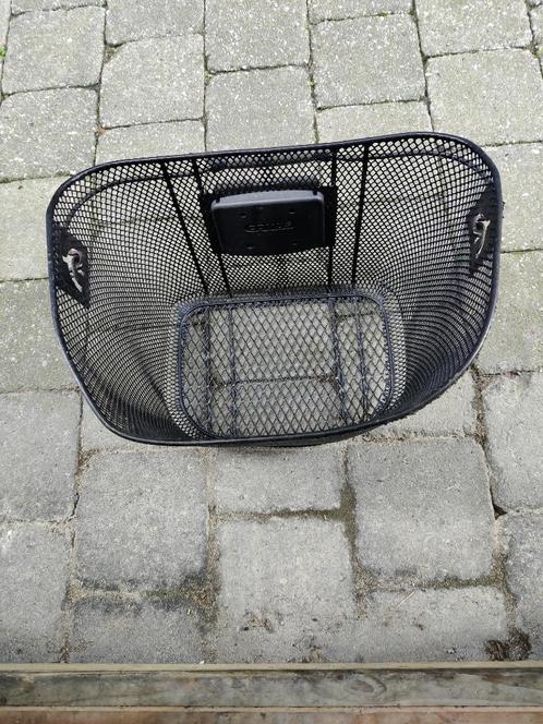 stalen fietsmand met click-fix schuifsysteem Comus, Fietsen en Brommers, Fietsaccessoires | Fietsmanden, Gebruikt, Fietsmand, Ophalen