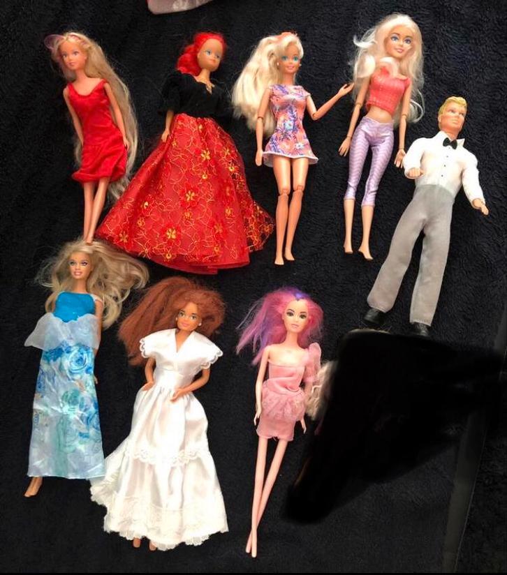 Barbies 8 stuks vintage jaren ‘90, Kinderen en Baby's, Speelgoed | Poppen, Barbie, Ophalen of Verzenden