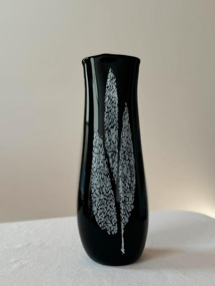 Vintage Hyalıte Black Vase, Antiek en Kunst, Antiek | Vazen, Ophalen of Verzenden