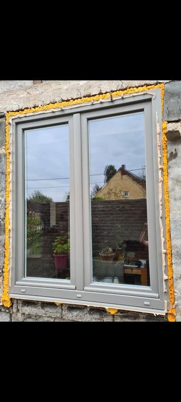 DECEUNINCK PVC-frame beschikbaar voor biedingen